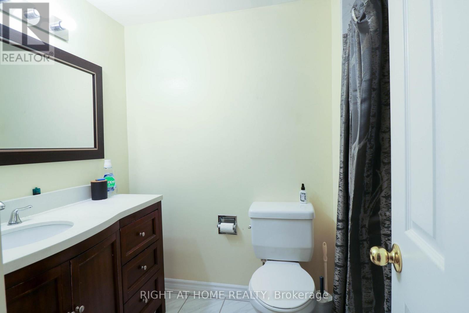 50 Fireside Crescent, Ottawa, ON - Indoor Photo Showing Bathroom