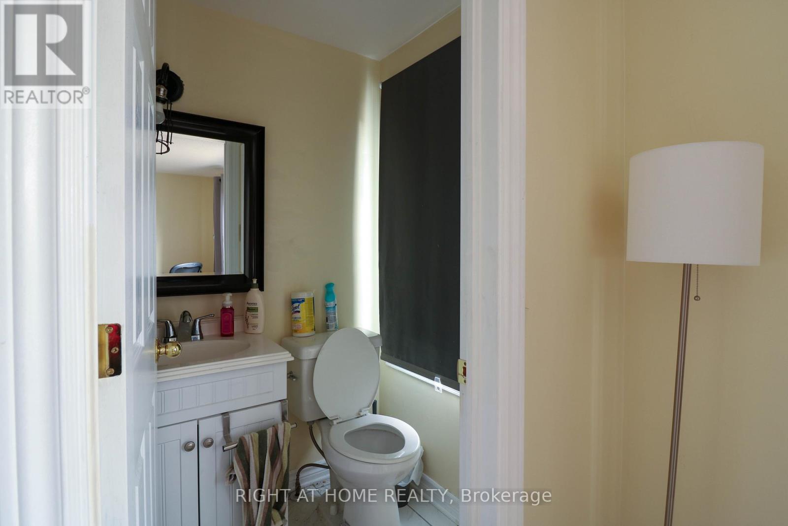 50 Fireside Crescent, Ottawa, ON - Indoor Photo Showing Bathroom