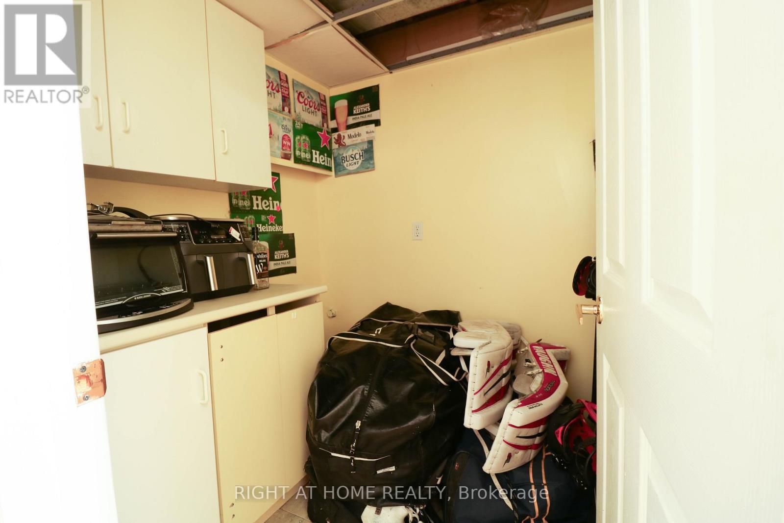 50 Fireside Crescent, Ottawa, ON - Indoor