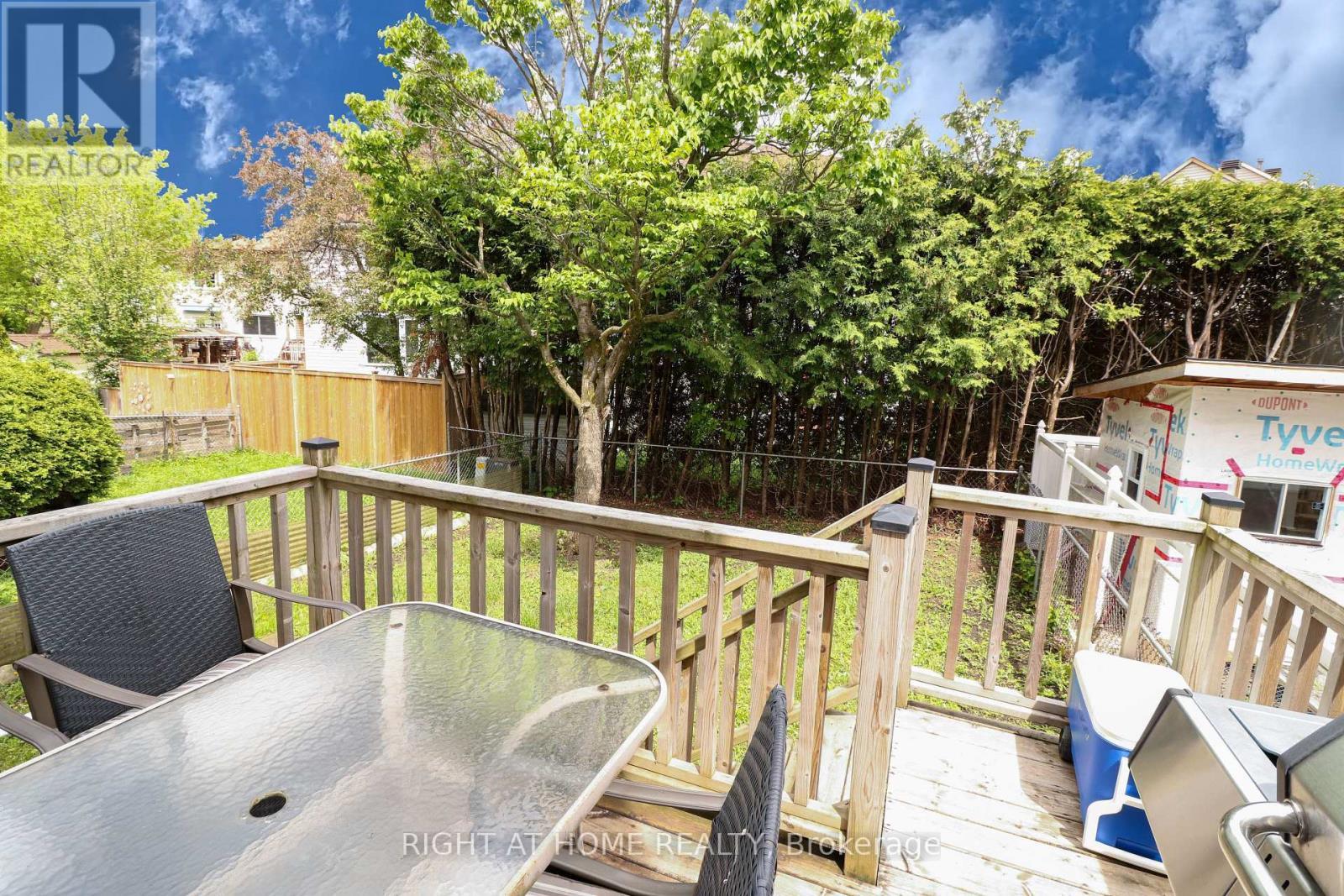 50 Fireside Crescent, Ottawa, ON - Outdoor