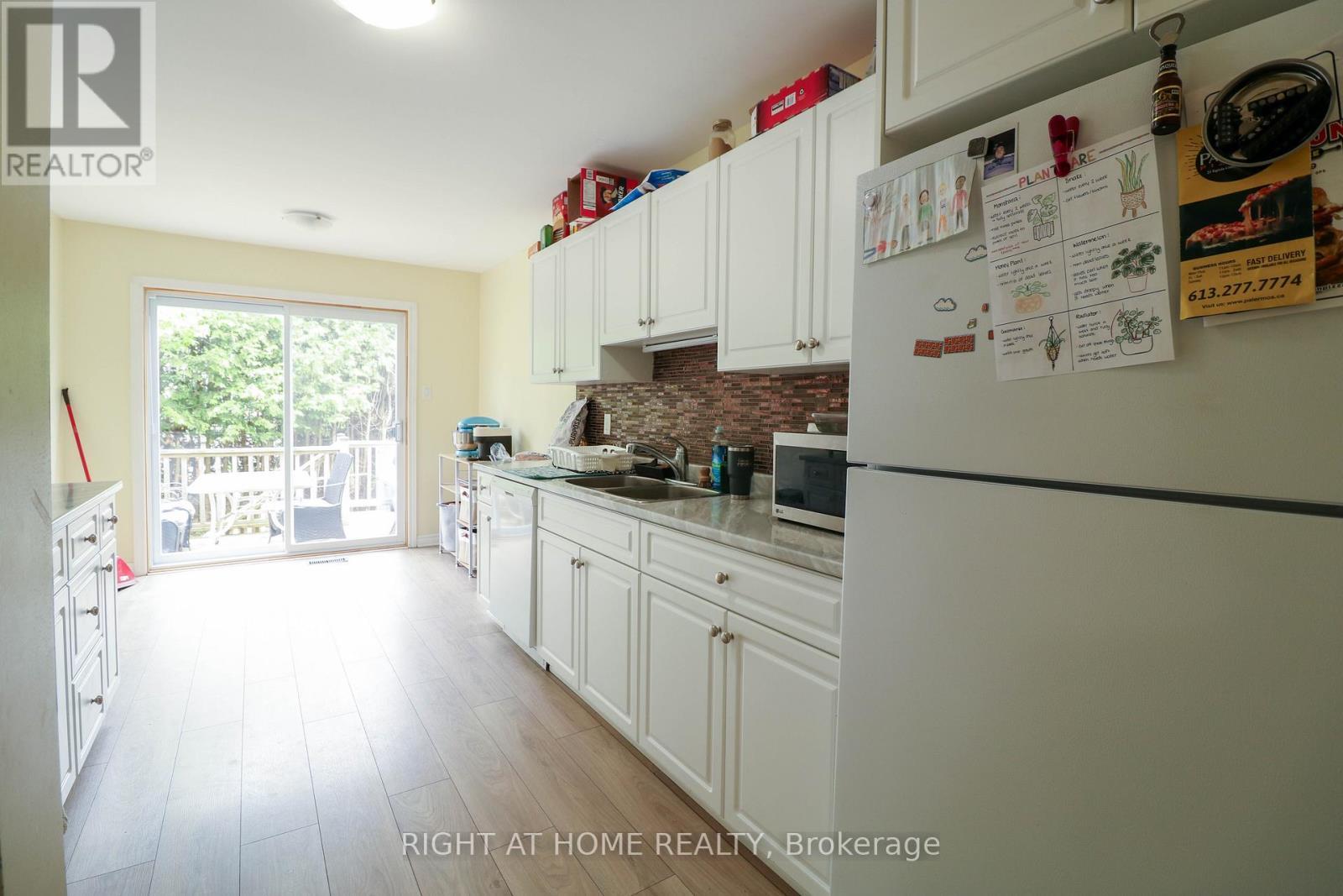 50 Fireside Crescent, Ottawa, ON - Indoor Photo Showing Kitchen