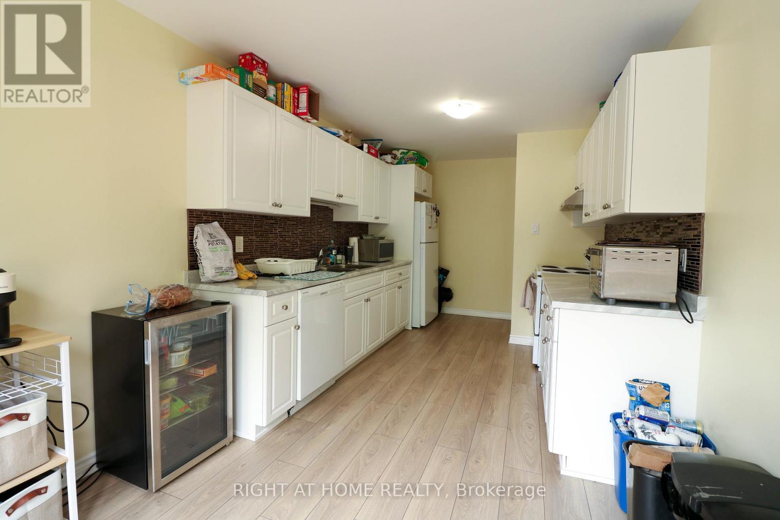 50 Fireside Crescent, Ottawa, ON - Indoor Photo Showing Kitchen