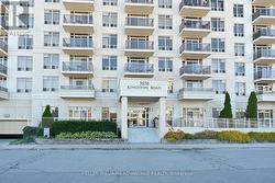 Walk to shopping, TTC -