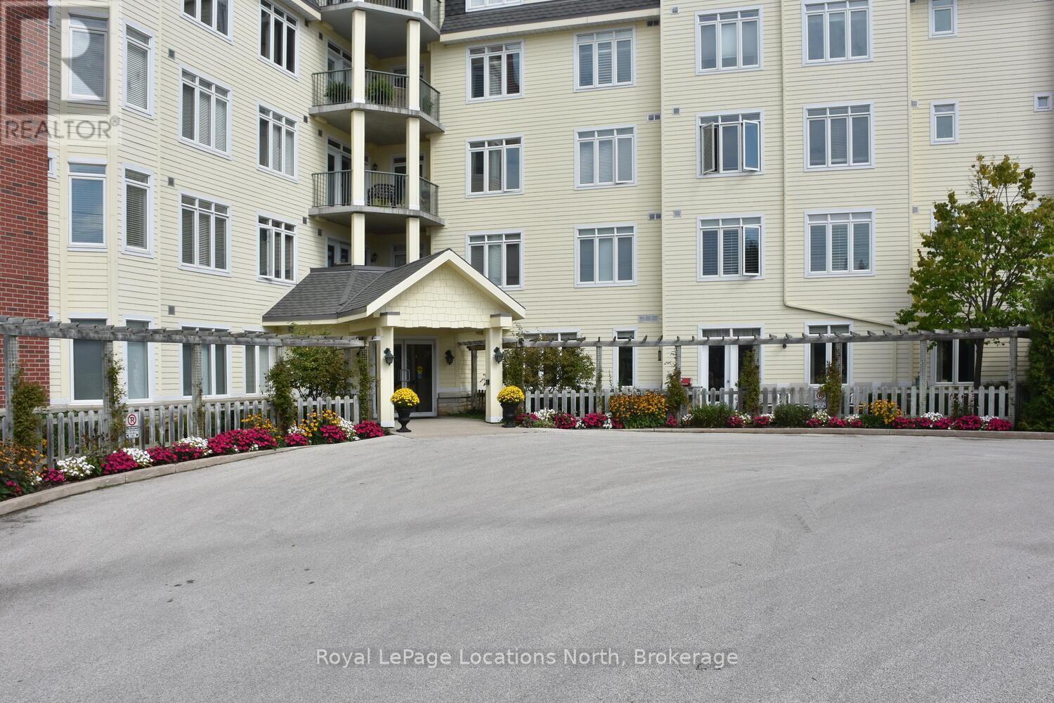 Ph 3 - 10 Bay Street E, Blue Mountains, ON - Outdoor With Facade