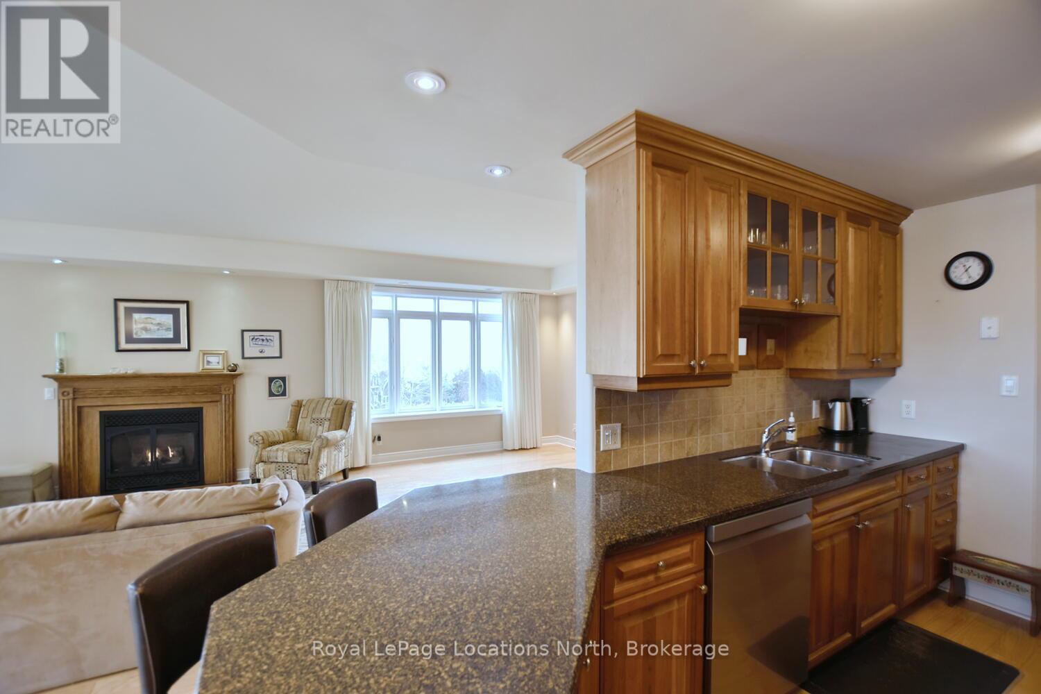 Ph 3 - 10 Bay Street E, Blue Mountains, ON - Indoor With Fireplace