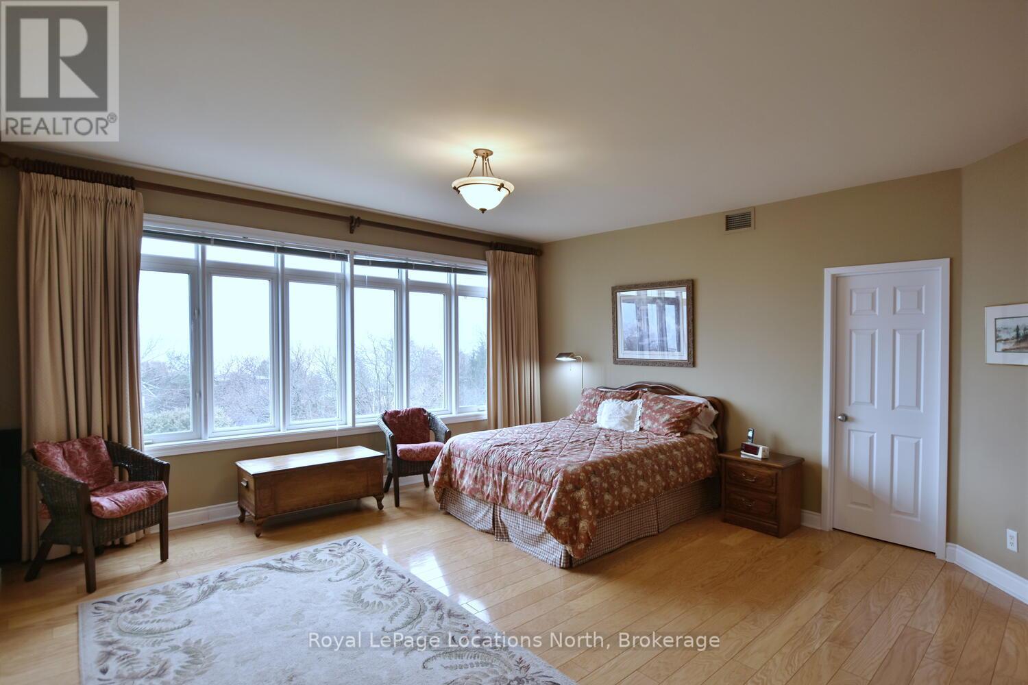 Ph 3 - 10 Bay Street E, Blue Mountains, ON - Indoor Photo Showing Bedroom