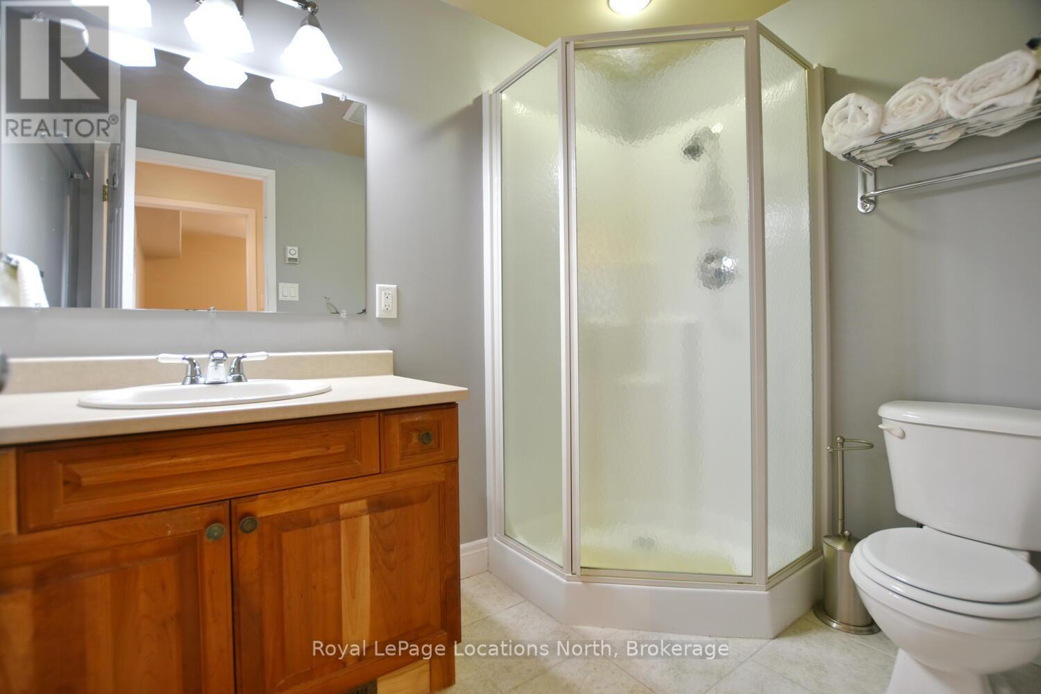 Ph 3 - 10 Bay Street E, Blue Mountains, ON - Indoor Photo Showing Bathroom