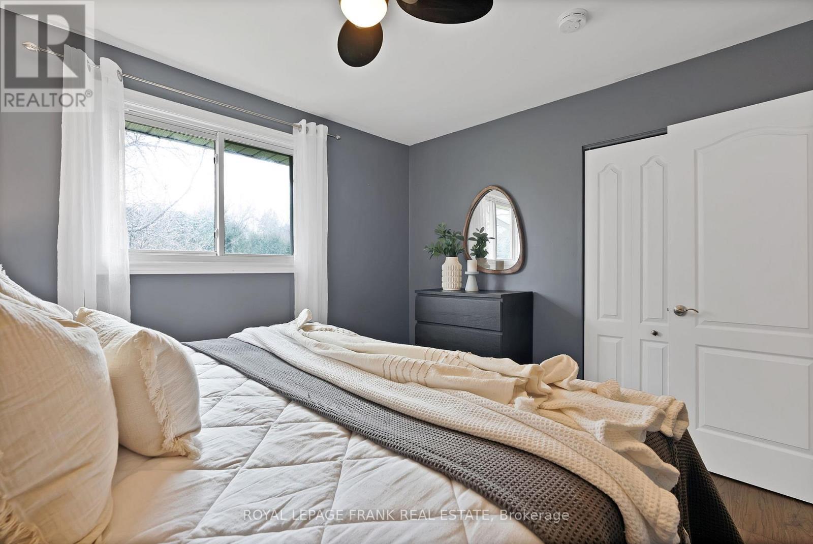 33 York Street, Georgina (Baldwin), ON - Indoor Photo Showing Bedroom