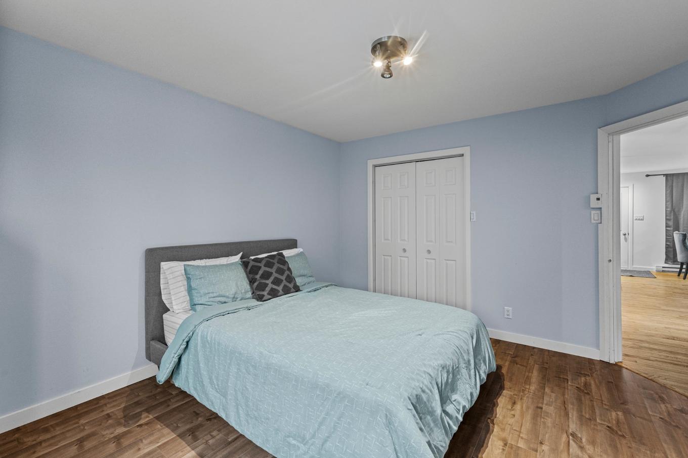 Chambre à coucher principale - 1581 - 1583 Rue Murray, Sainte-Agathe-Des-Monts, QC - Indoor Photo Showing Bedroom