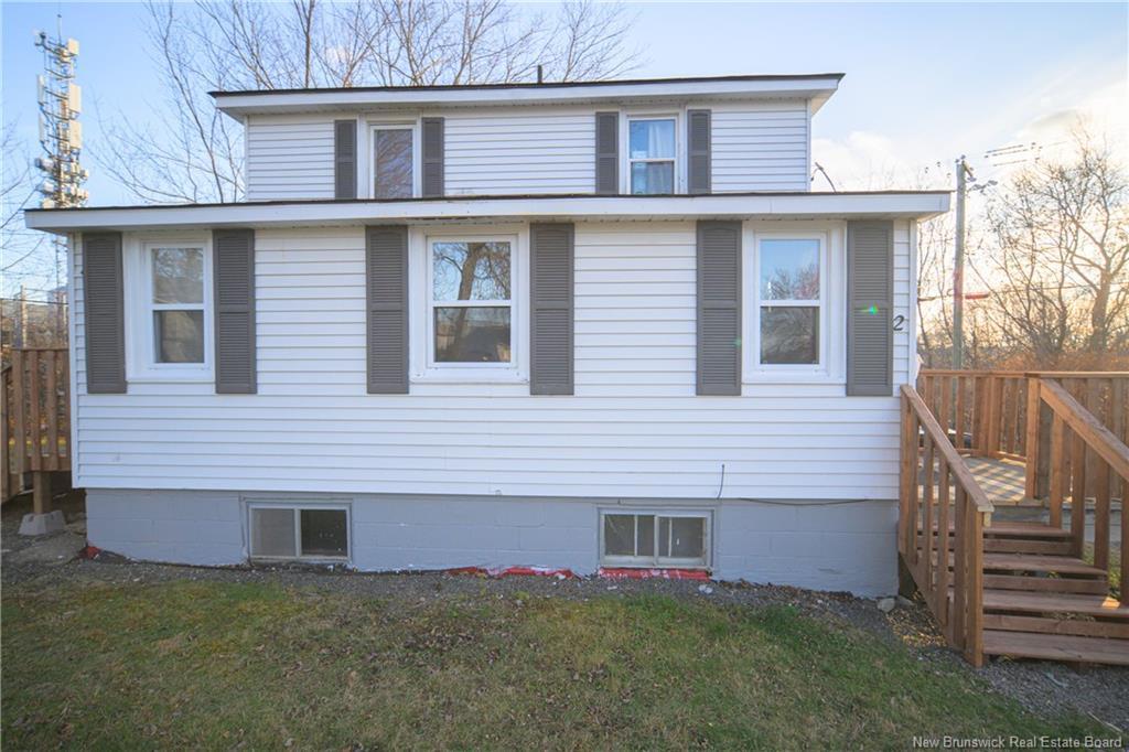 2 Hillcourt Dr, Fredericton, NB