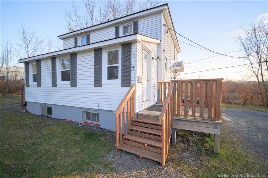 2 Hillcourt Dr, Fredericton, NB