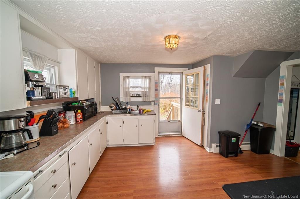 2 Hillcourt Dr, Fredericton, NB