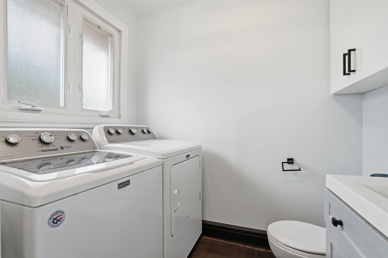 Autre - 18 Rue Keats, Montréal (Pierrefonds-Roxboro), QC - Indoor Photo Showing Laundry Room