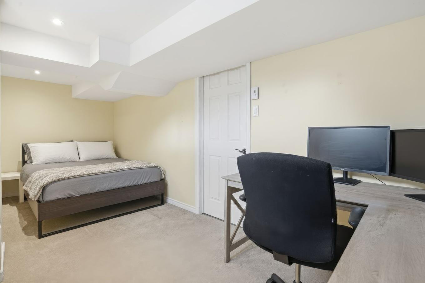 Chambre à coucher - 18 Rue Keats, Montréal (Pierrefonds-Roxboro), QC - Indoor