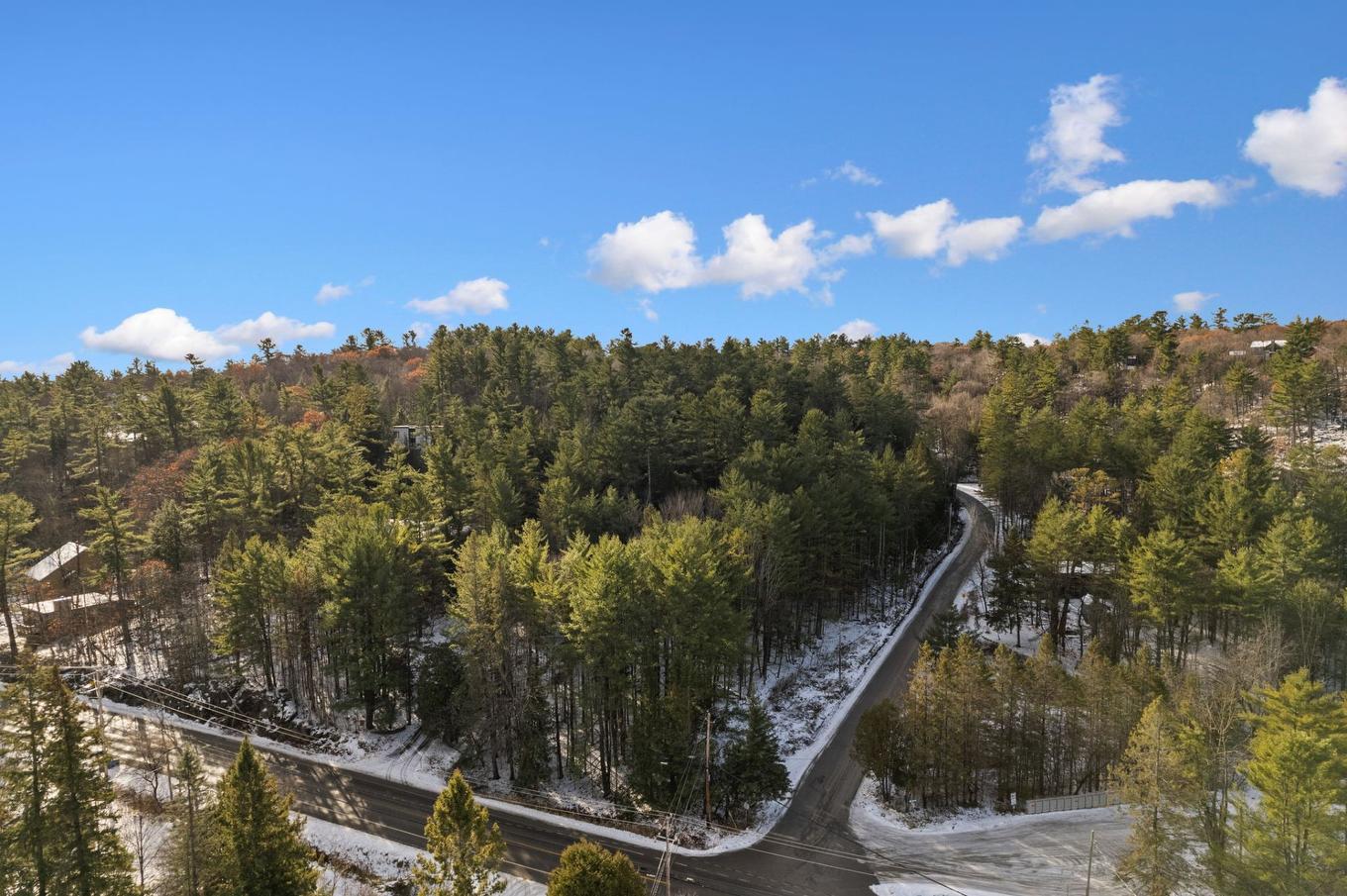 Terre/Terrain - Ch. Ojai, Chelsea, QC
