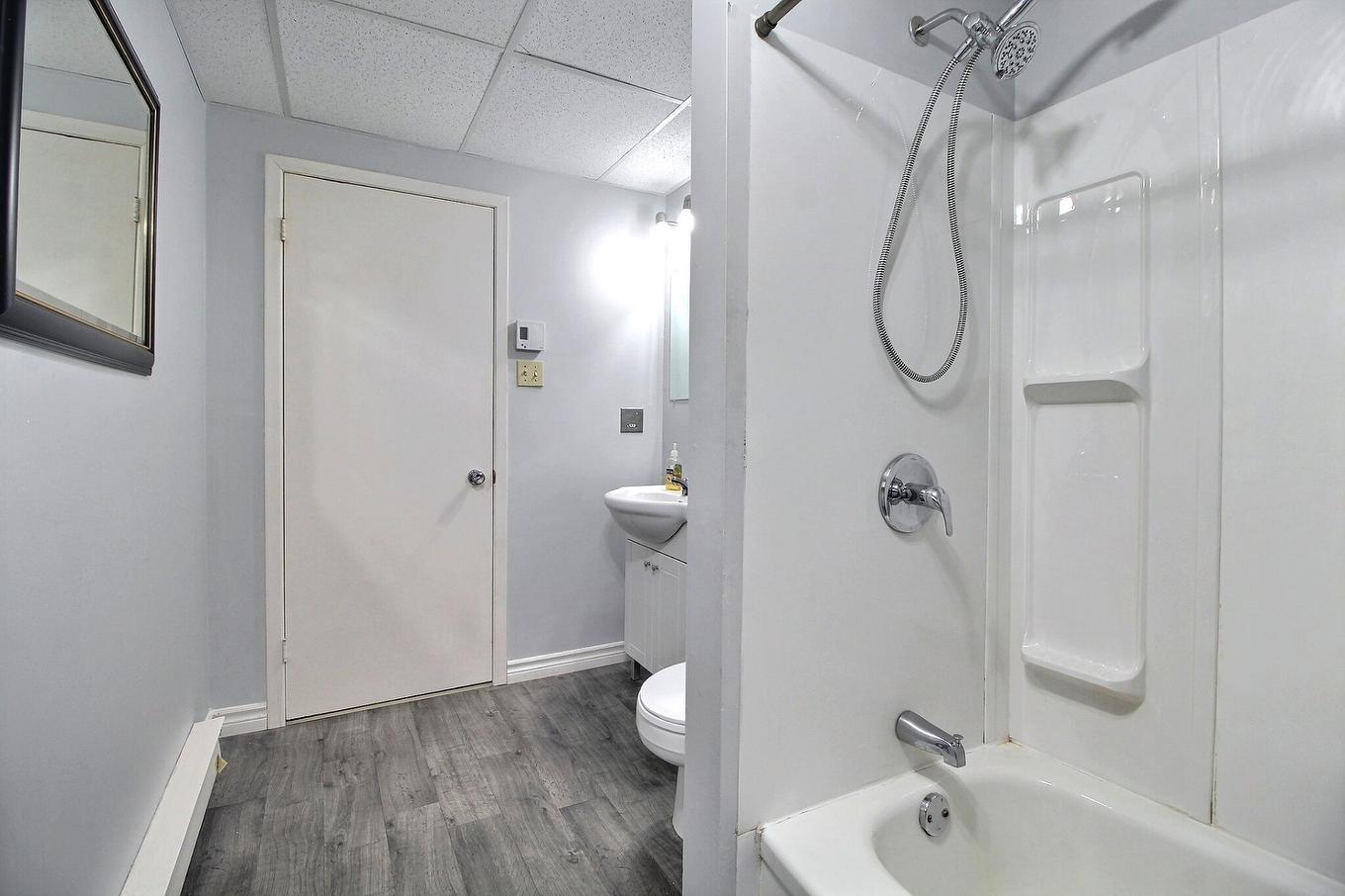 Salle de bains - 73 Rue Des Cèdres, Lebel-Sur-Quévillon, QC - Indoor Photo Showing Bathroom