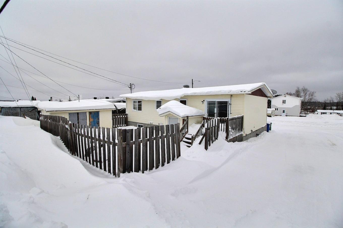 Face arrière - 73 Rue Des Cèdres, Lebel-Sur-Quévillon, QC - Outdoor