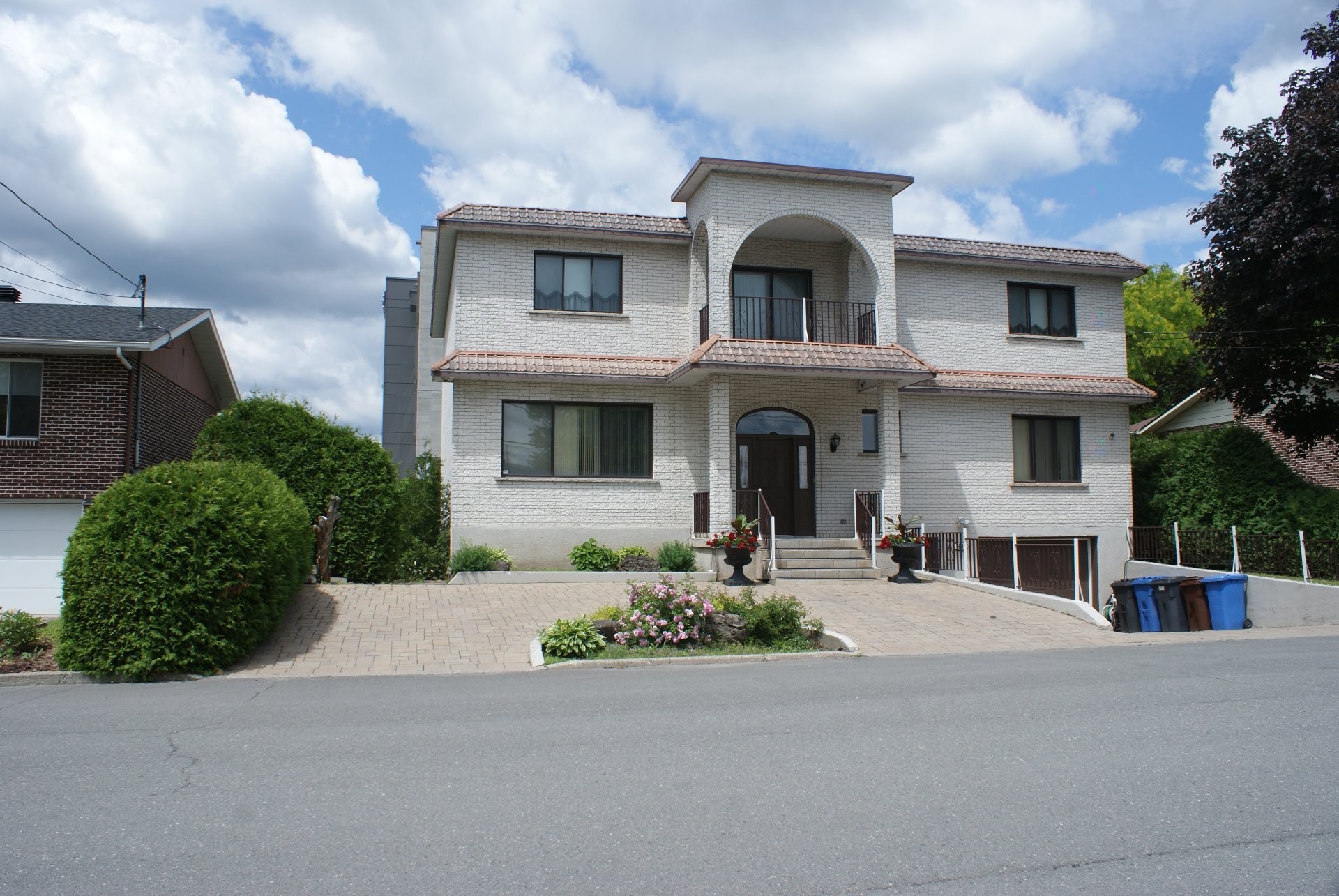 Front of Structure - 44 Rue Bourassa, Granby, QC - Outdoor With Facade