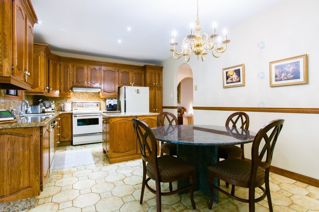 Kitchen - 44 Rue Bourassa, Granby, QC - Indoor