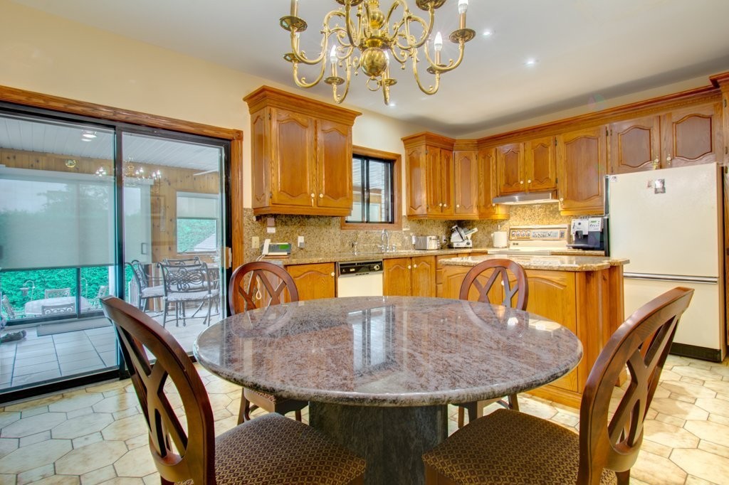 Kitchen - 44 Rue Bourassa, Granby, QC - Indoor Photo Showing Dining Room