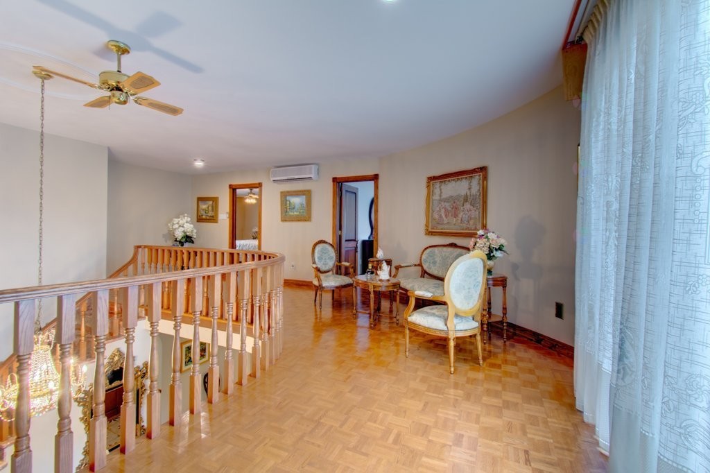 Den - 44 Rue Bourassa, Granby, QC - Indoor Photo Showing Other Room