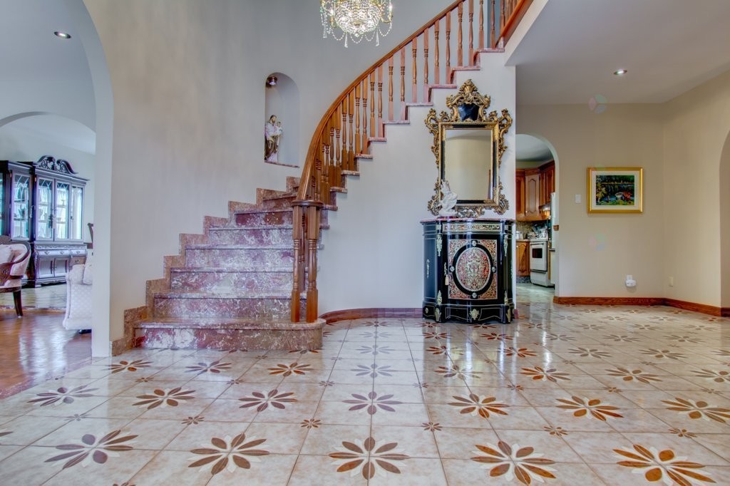 Mud Room - 44 Rue Bourassa, Granby, QC - Indoor Photo Showing Other Room