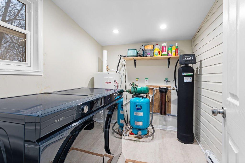 Salle de lavage - 277 Ch. Yves-Quesnel, Rigaud, QC - Indoor