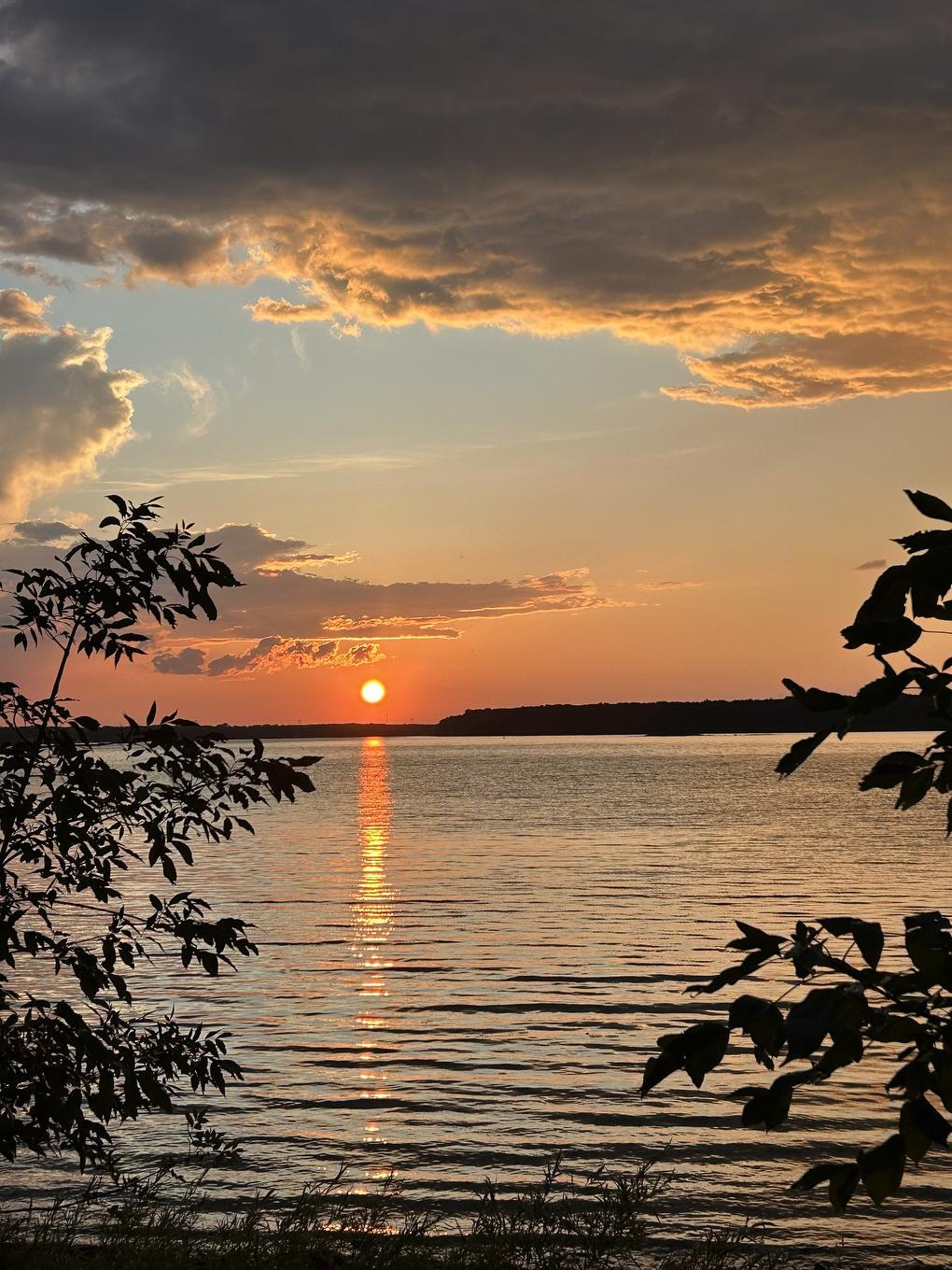 Vue sur l'eau - 277 Ch. Yves-Quesnel, Rigaud, QC - Outdoor With Body Of Water With View