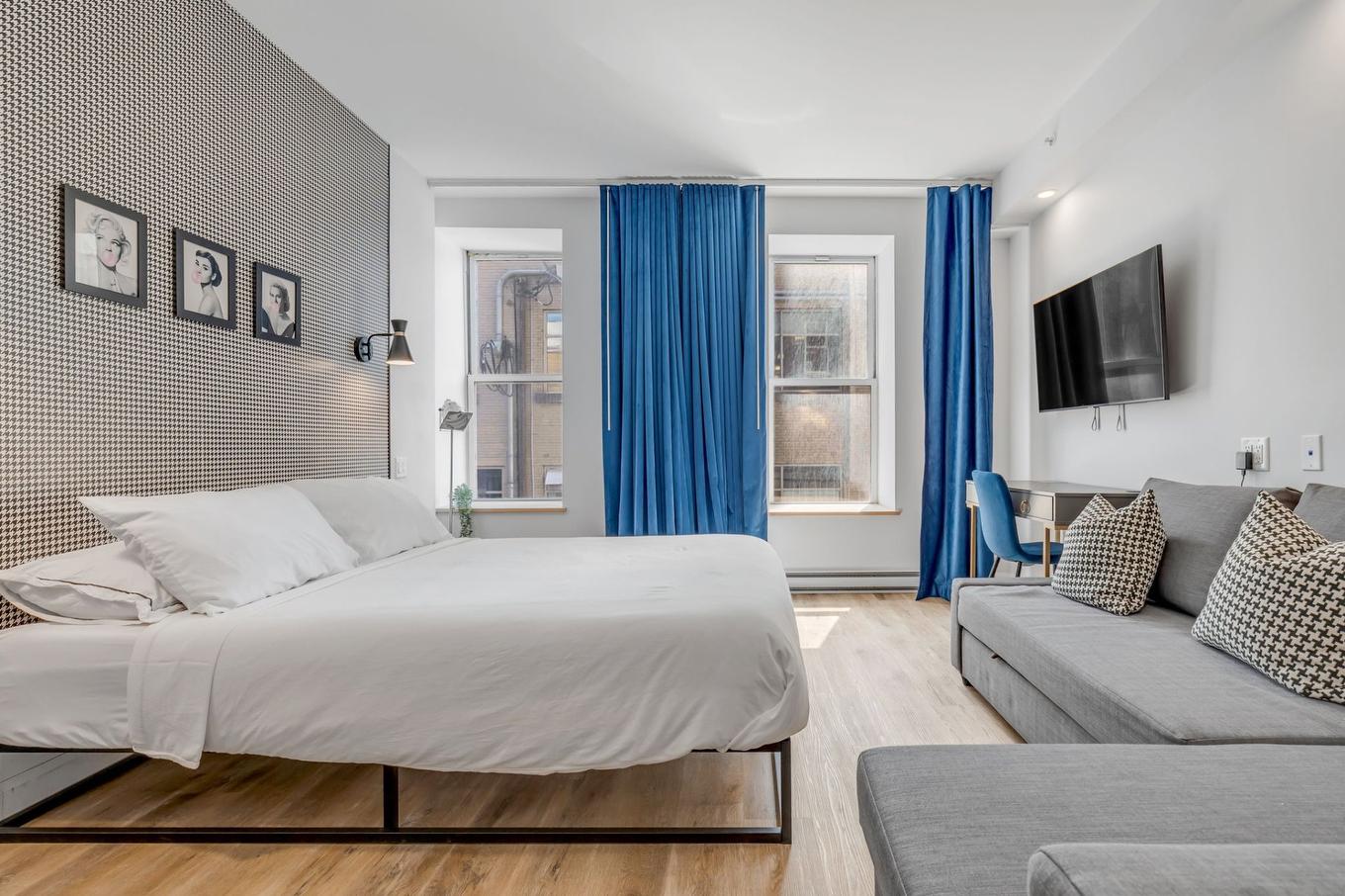 Living room - 203-335 Rue St-Joseph E., Québec (La Cité-Limoilou), QC - Indoor Photo Showing Bedroom