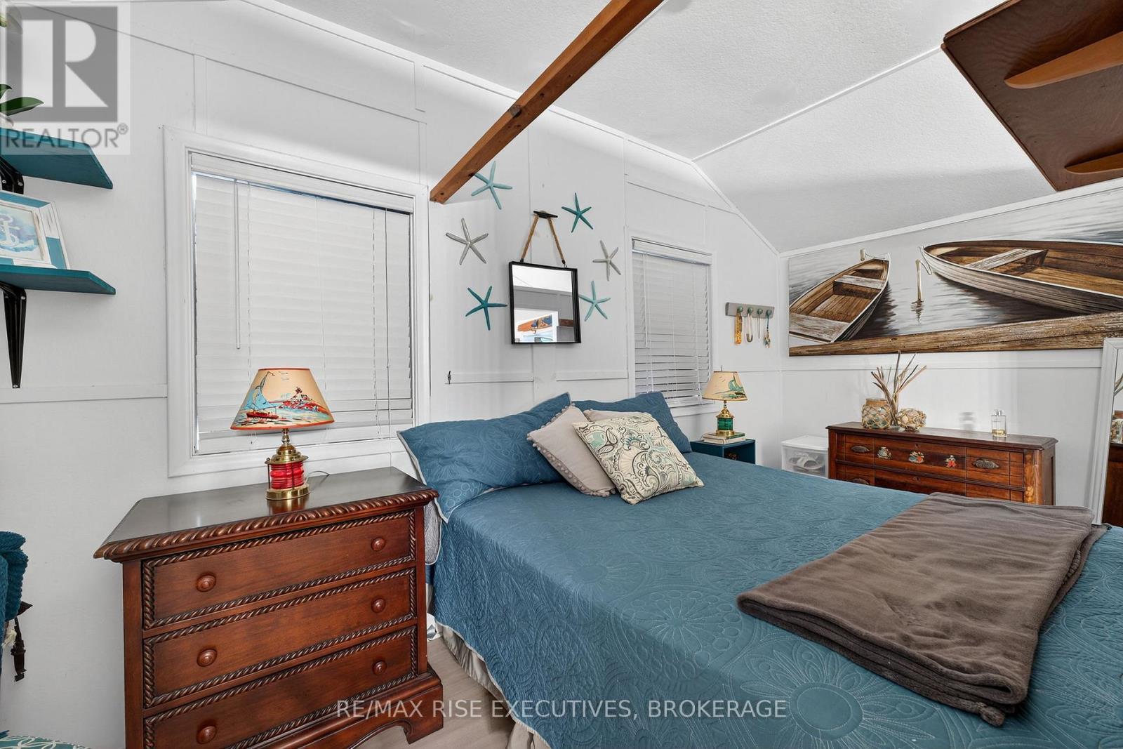 5065 Lower Round Lake Road, Frontenac (Frontenac South), ON - Indoor Photo Showing Bedroom