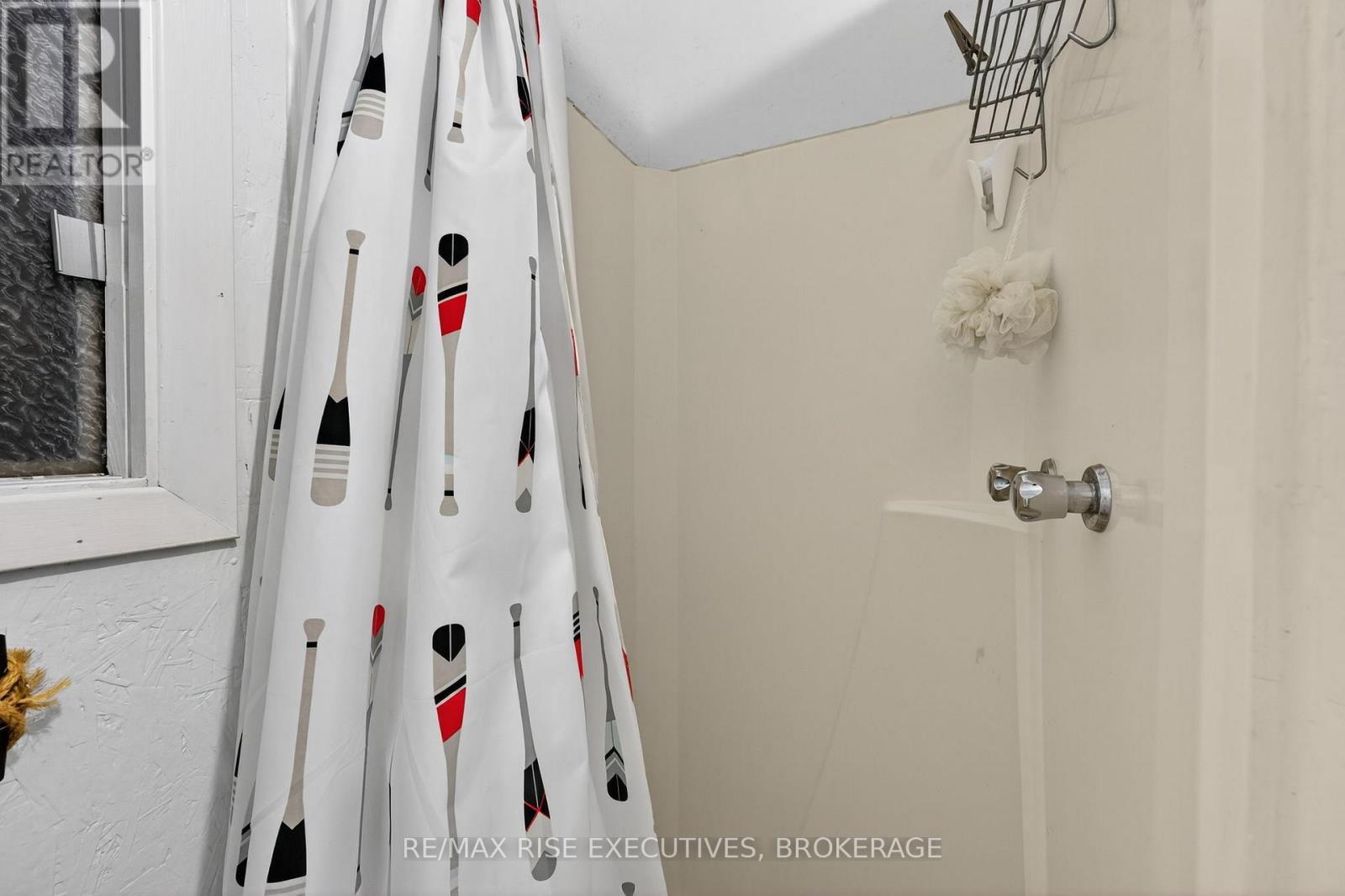 5065 Lower Round Lake Road, Frontenac (Frontenac South), ON - Indoor Photo Showing Other Room