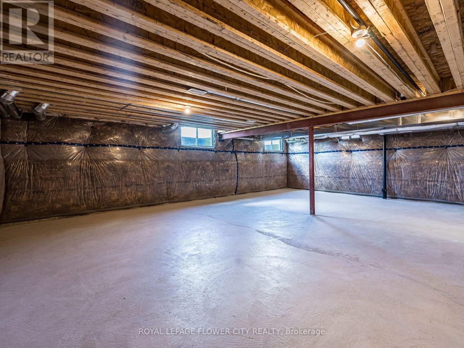 26 Hummingbird Grove, Adjala-Tosorontio, ON - Indoor Photo Showing Other Room