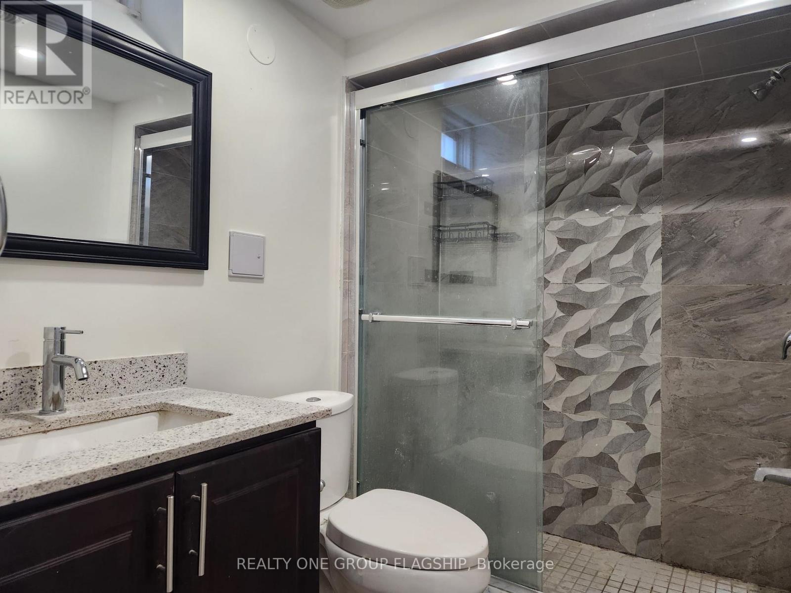 3 Cedarvalley Boulevard, Brampton, ON - Indoor Photo Showing Bathroom