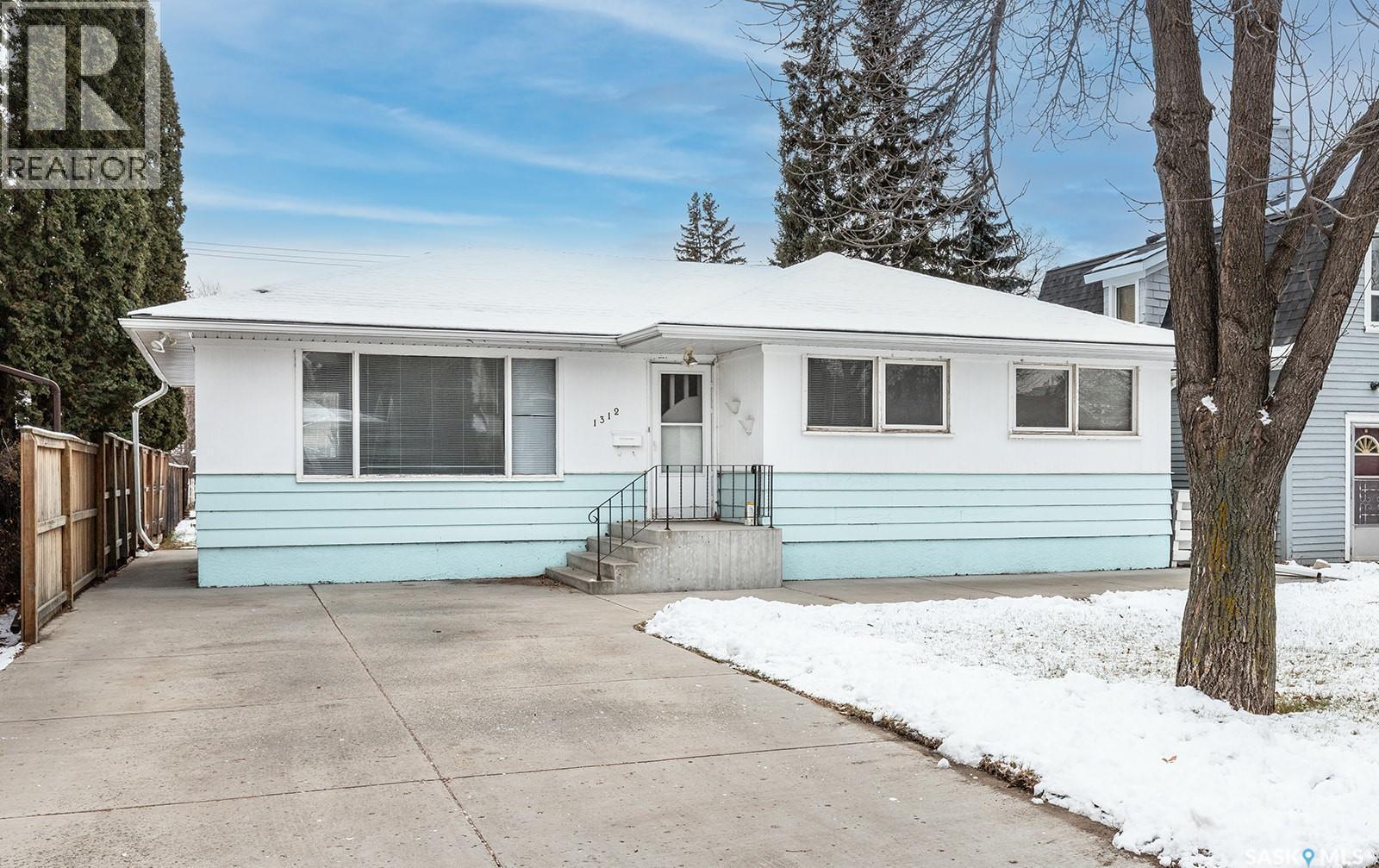 1312 13Th Street E, Saskatoon, SK - Outdoor