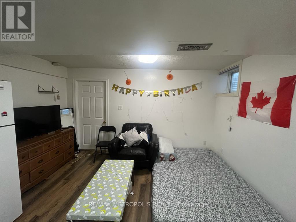 Basement 2 - 2 Mayflower Drive, Markham, ON - Indoor
