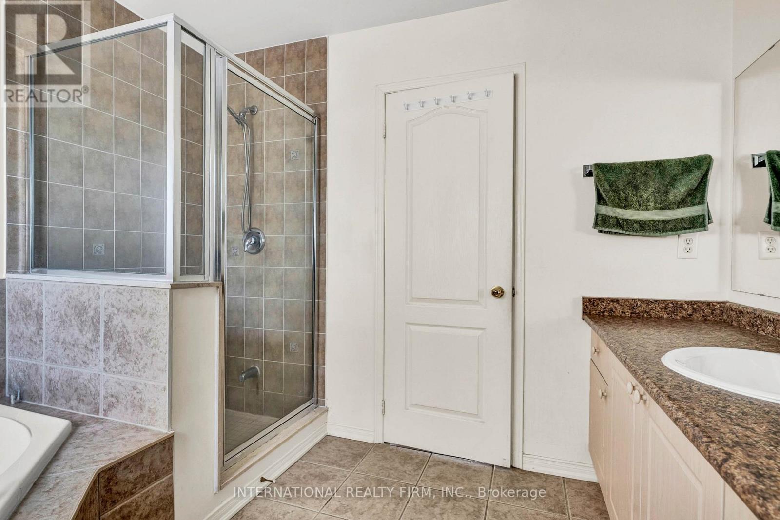 26 Peacock Crescent, Ajax, ON - Indoor Photo Showing Bathroom