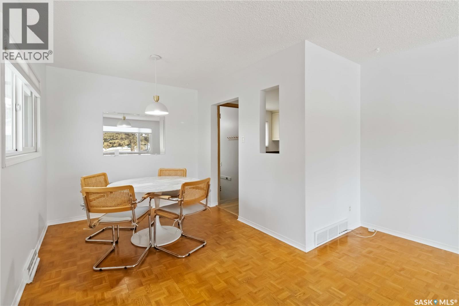 1516 Isabella Street E, Saskatoon, SK - Indoor