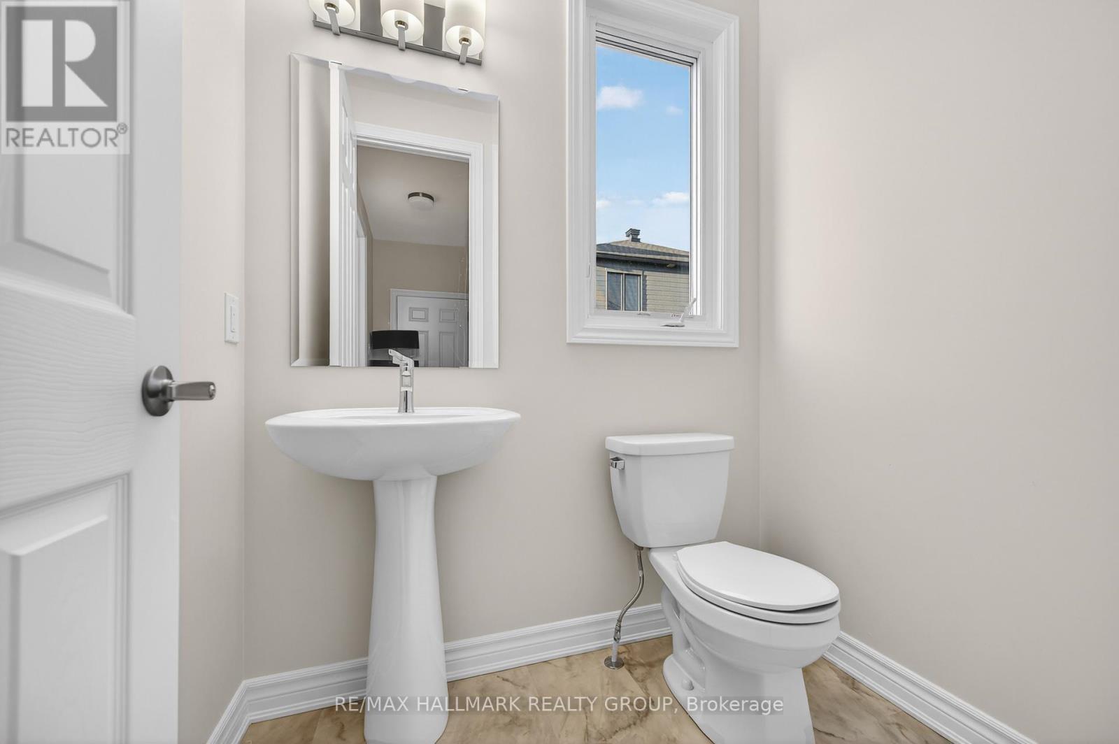 Main floor power room - 258 Sapling Grove, Ottawa, ON - Indoor Photo Showing Bathroom