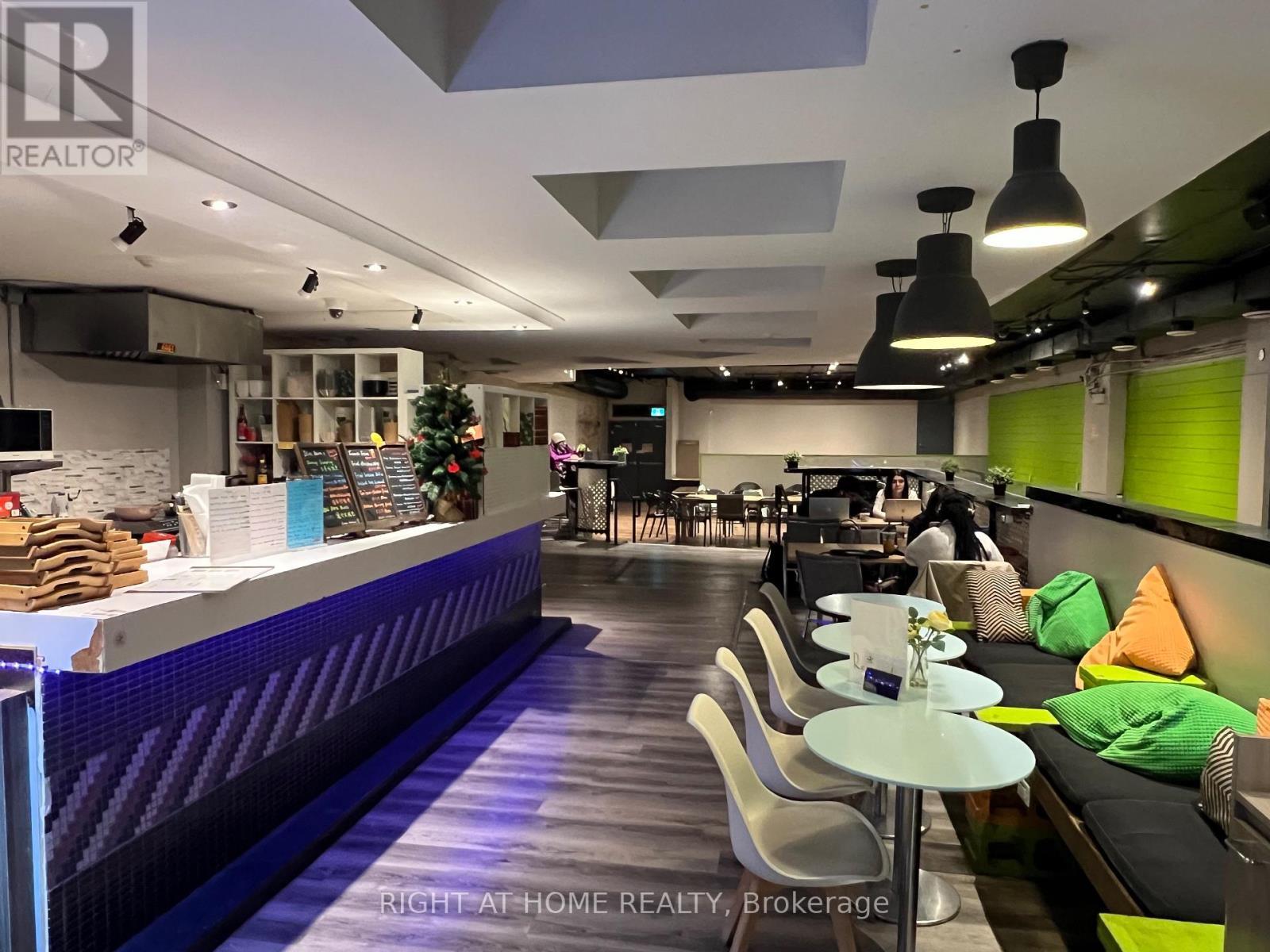 A - 174 Rideau S Street, Ottawa, ON