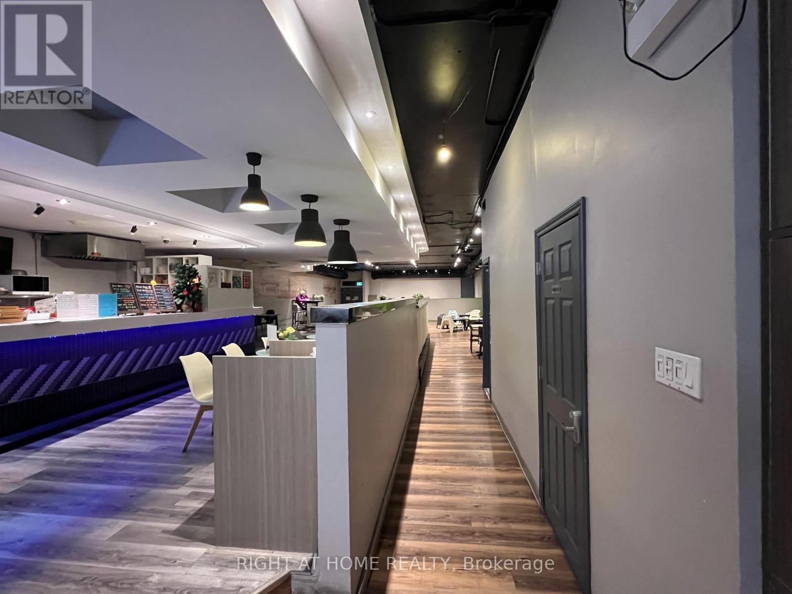 A - 174 Rideau S Street, Ottawa, ON