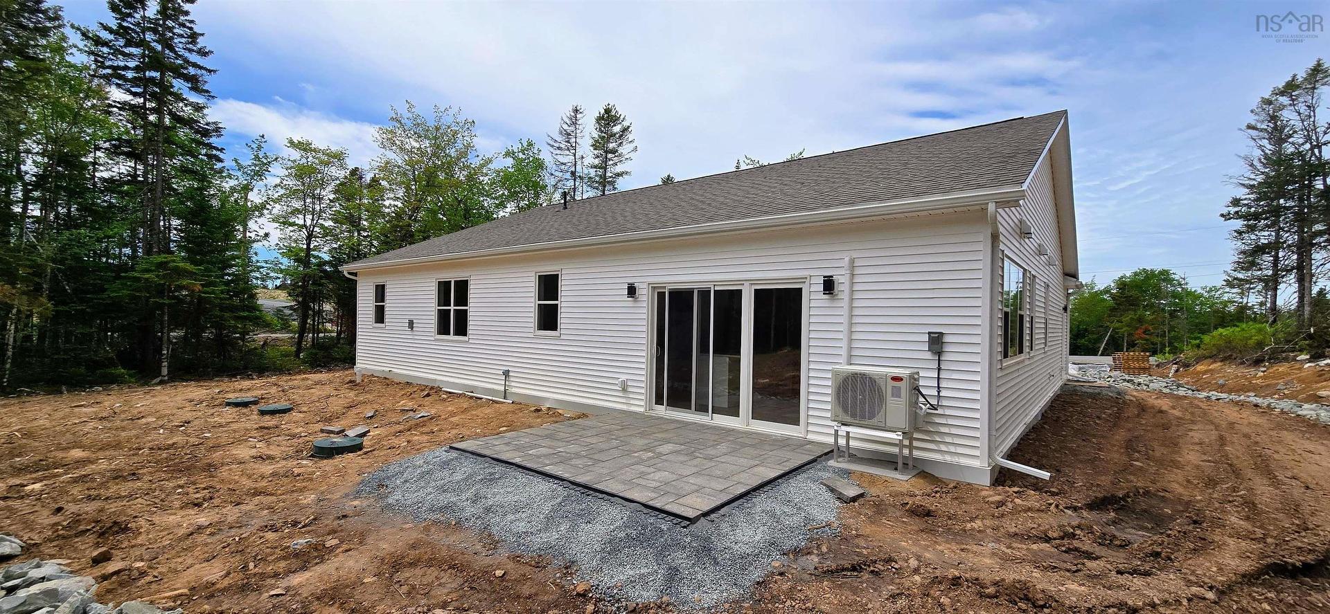 124 Parish Street, Fall River, NS
