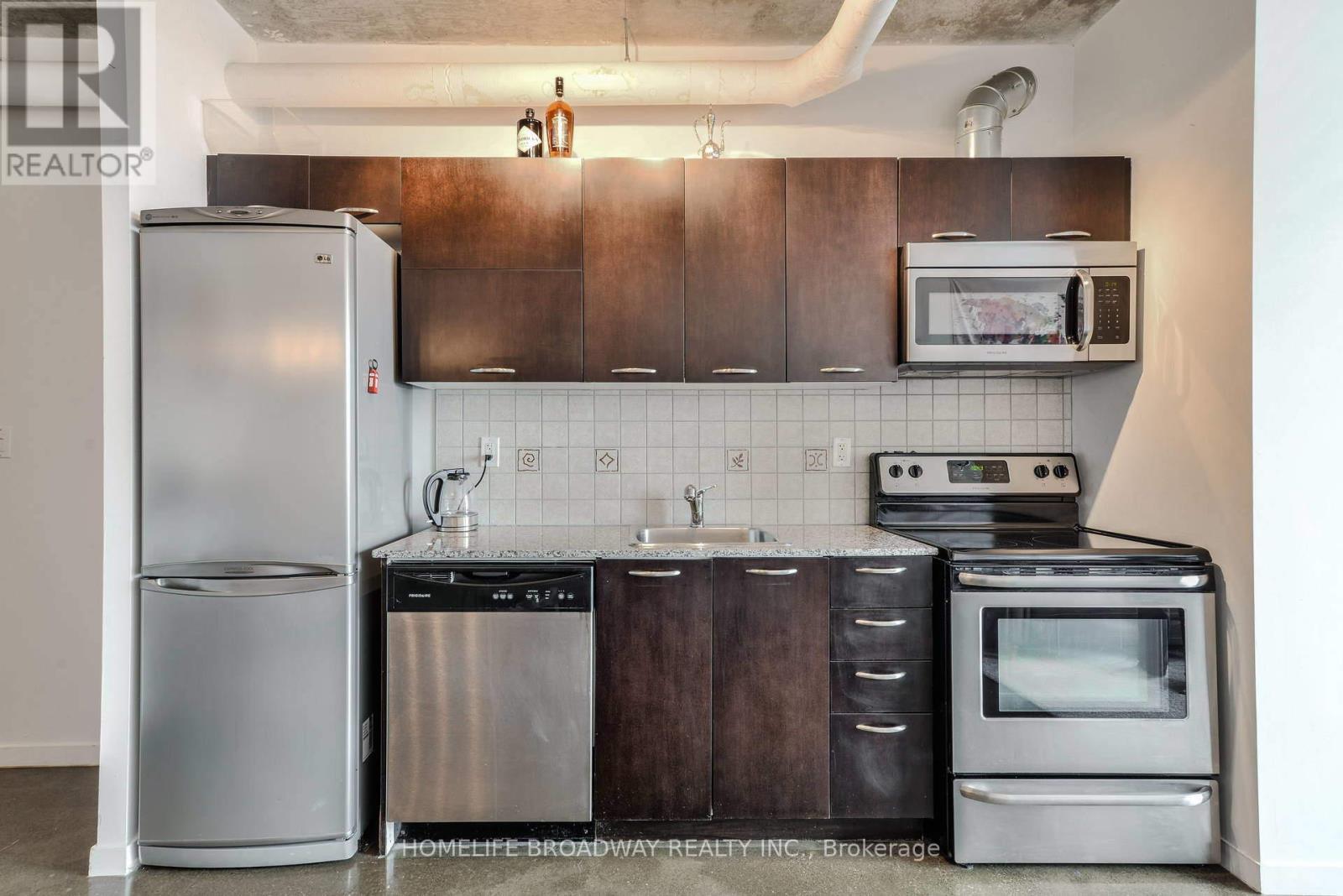 Kitchen with Stainless Steel Appliances - 2012 - 150 Sudbury Street, Toronto, ON - Indoor Photo Showing Kitchen With Stainless Steel Kitchen