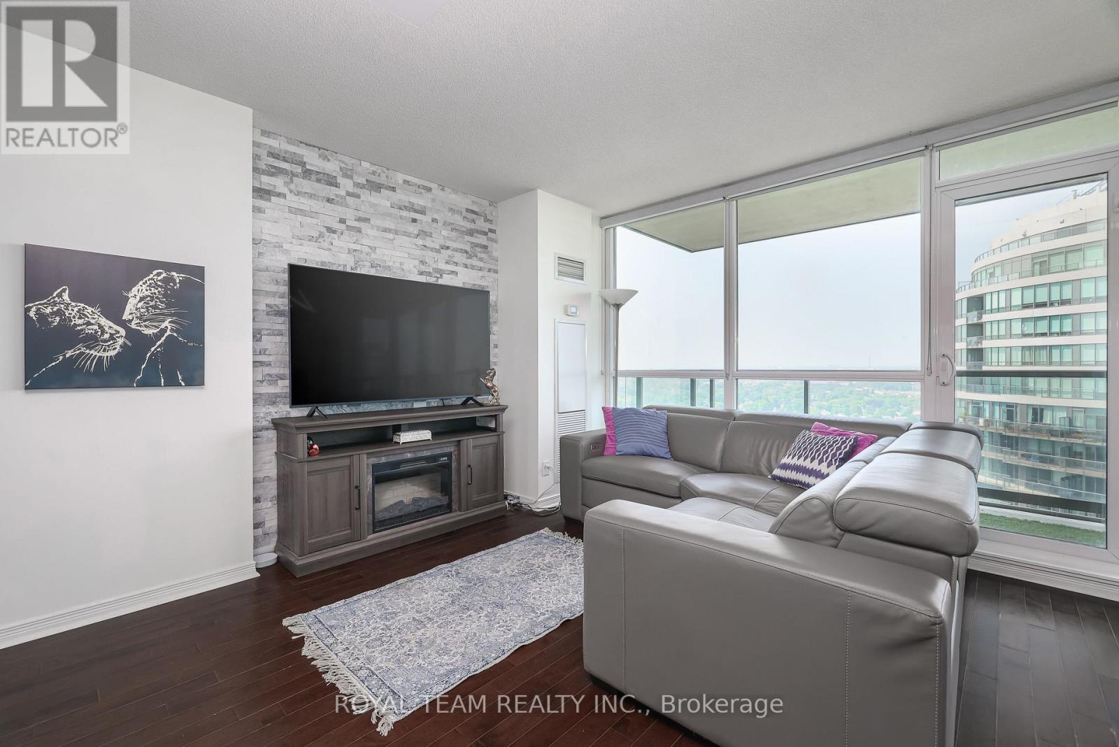 2504 - 2230 Lake Shore Boulevard W, Toronto, ON - Indoor Photo Showing Living Room