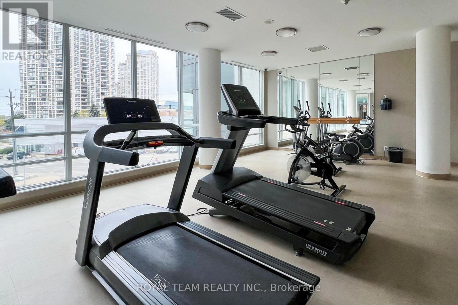 2504 - 2230 Lake Shore Boulevard W, Toronto, ON - Indoor Photo Showing Gym Room