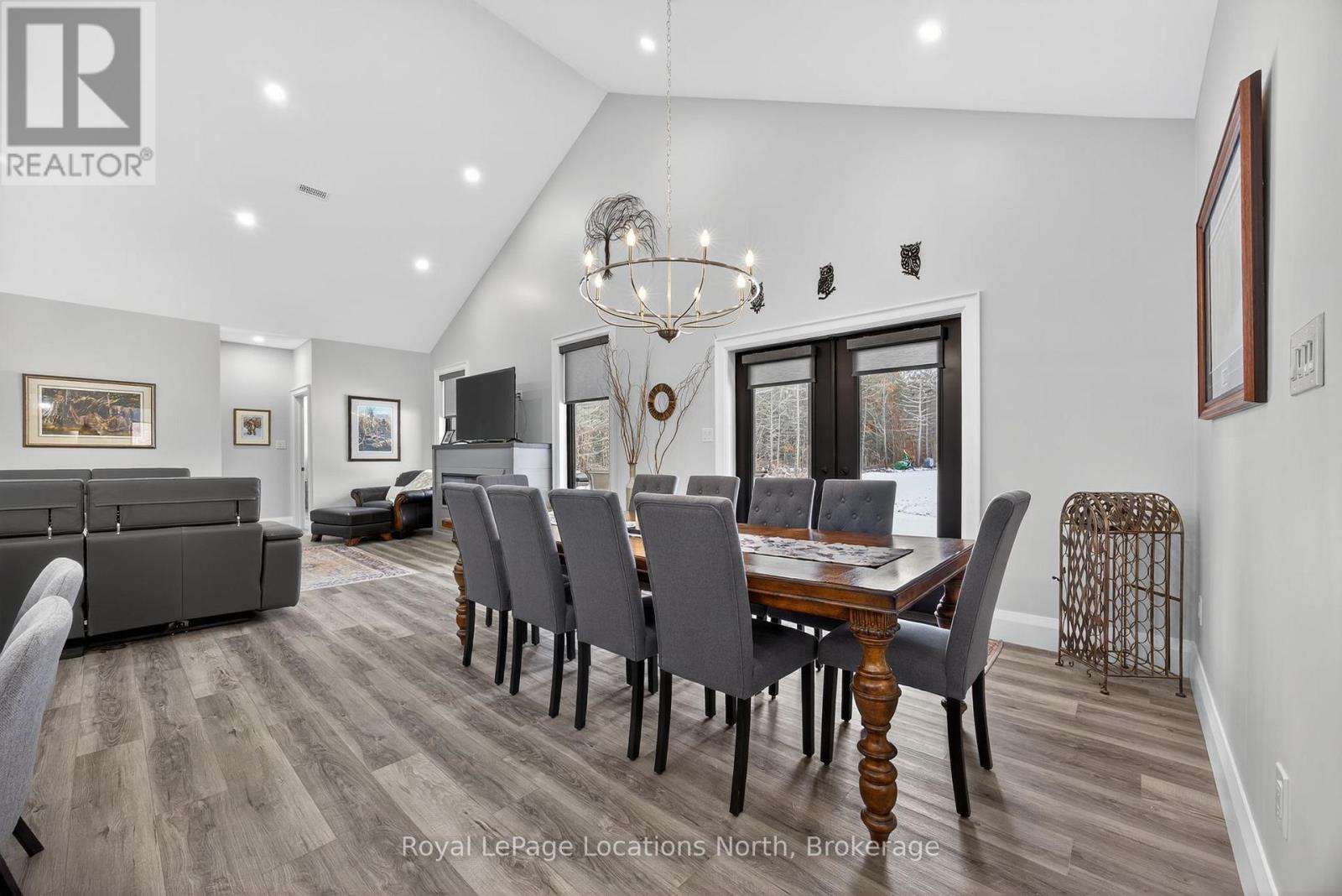 3511 Rainbow Valley Road W, Springwater, ON - Indoor Photo Showing Other Room