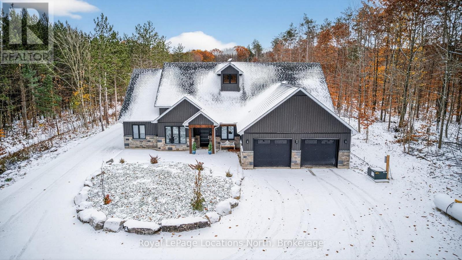 3511 Rainbow Valley Road W, Springwater, ON - Outdoor