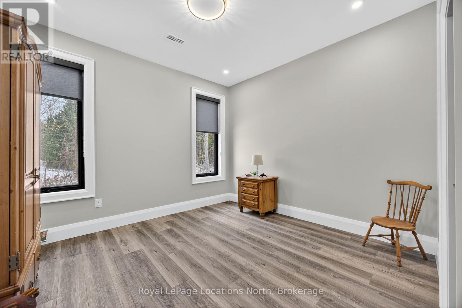 3511 Rainbow Valley Road W, Springwater, ON - Indoor Photo Showing Other Room