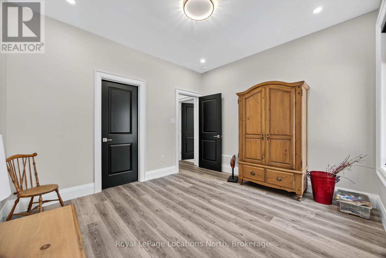 3511 Rainbow Valley Road W, Springwater, ON - Indoor