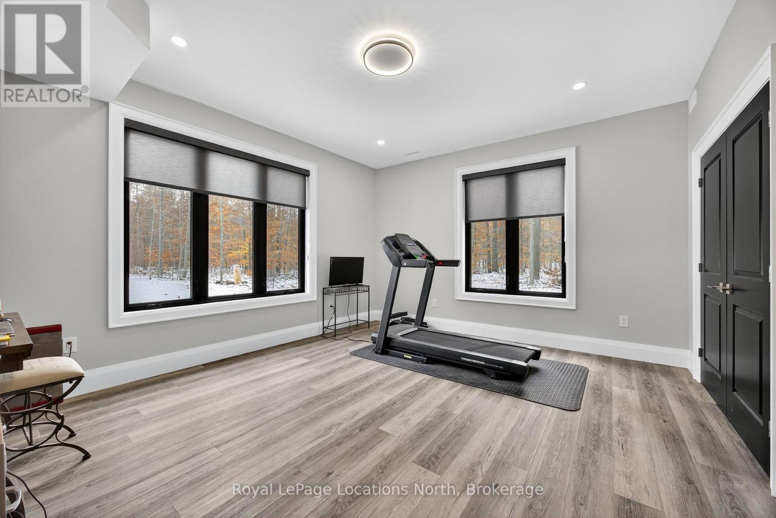 3511 Rainbow Valley Road W, Springwater, ON - Indoor Photo Showing Gym Room