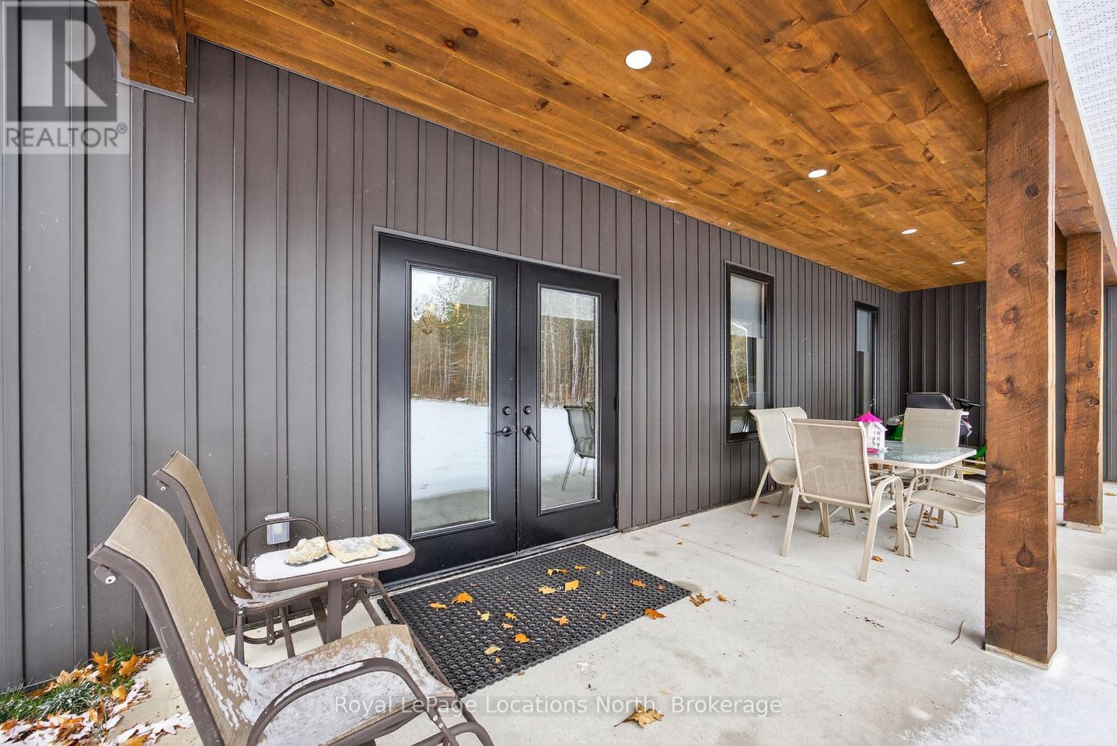 3511 Rainbow Valley Road W, Springwater, ON - Outdoor With Exterior